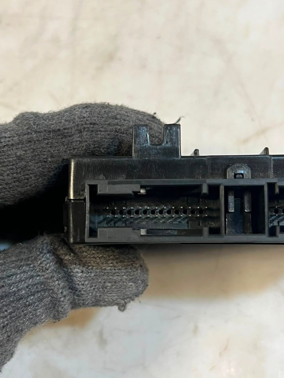 2013-2016 BMW 3 Series F30, F31 F35 320i AC Heater Climate Control Unit 9311850