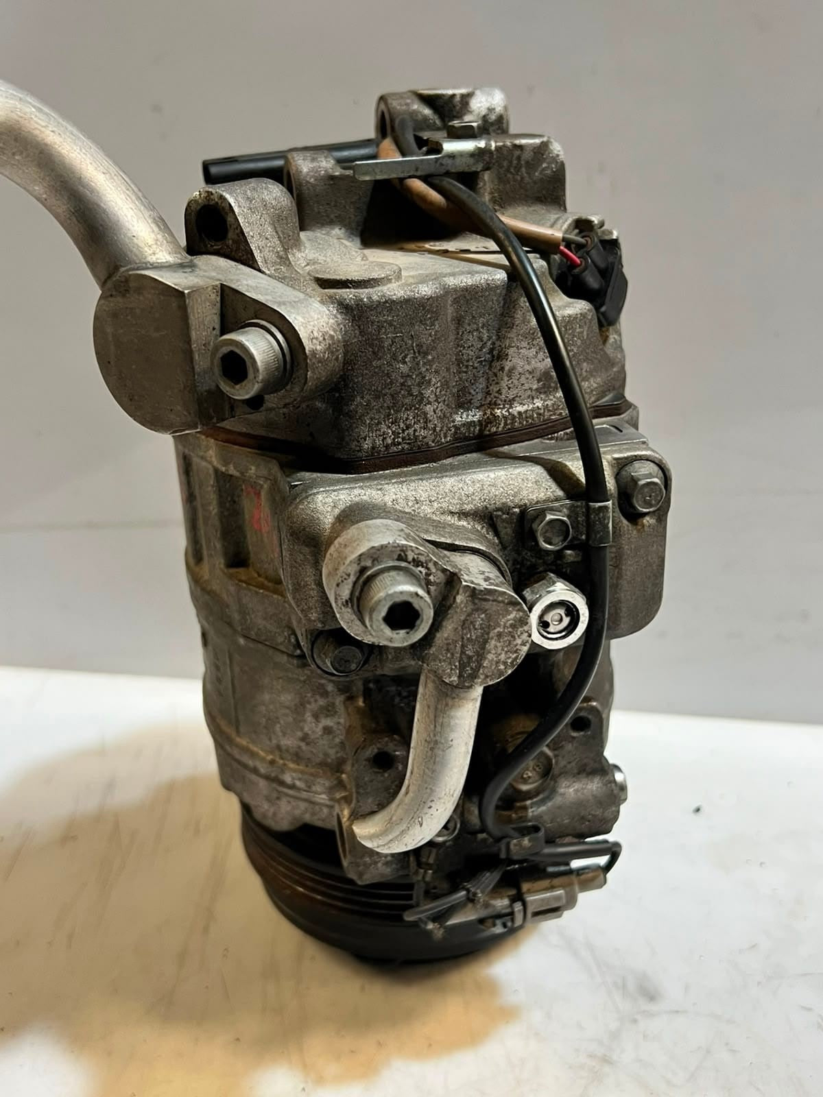2010 BMW 650i F02 N63 F07 F10 F11 F06 AC Compressor PUMP 9154072 OEM