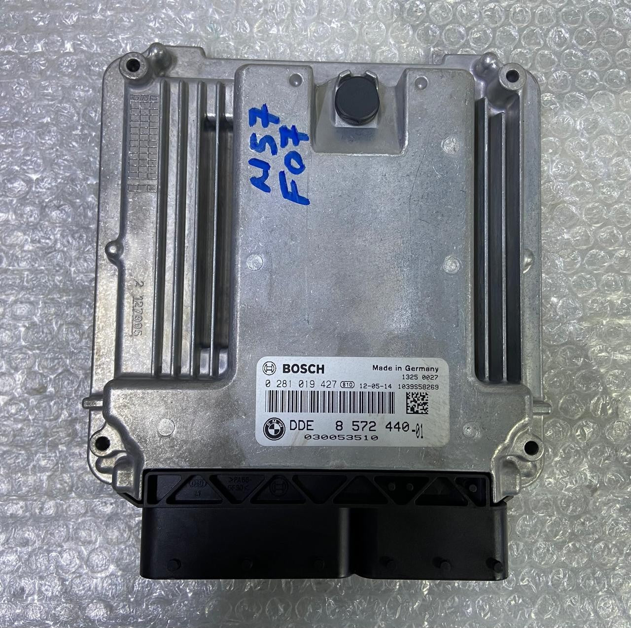 OEM BMW F07 N57N Engine Control Unit Module ECU DDE SET 8572440 BOSCH
