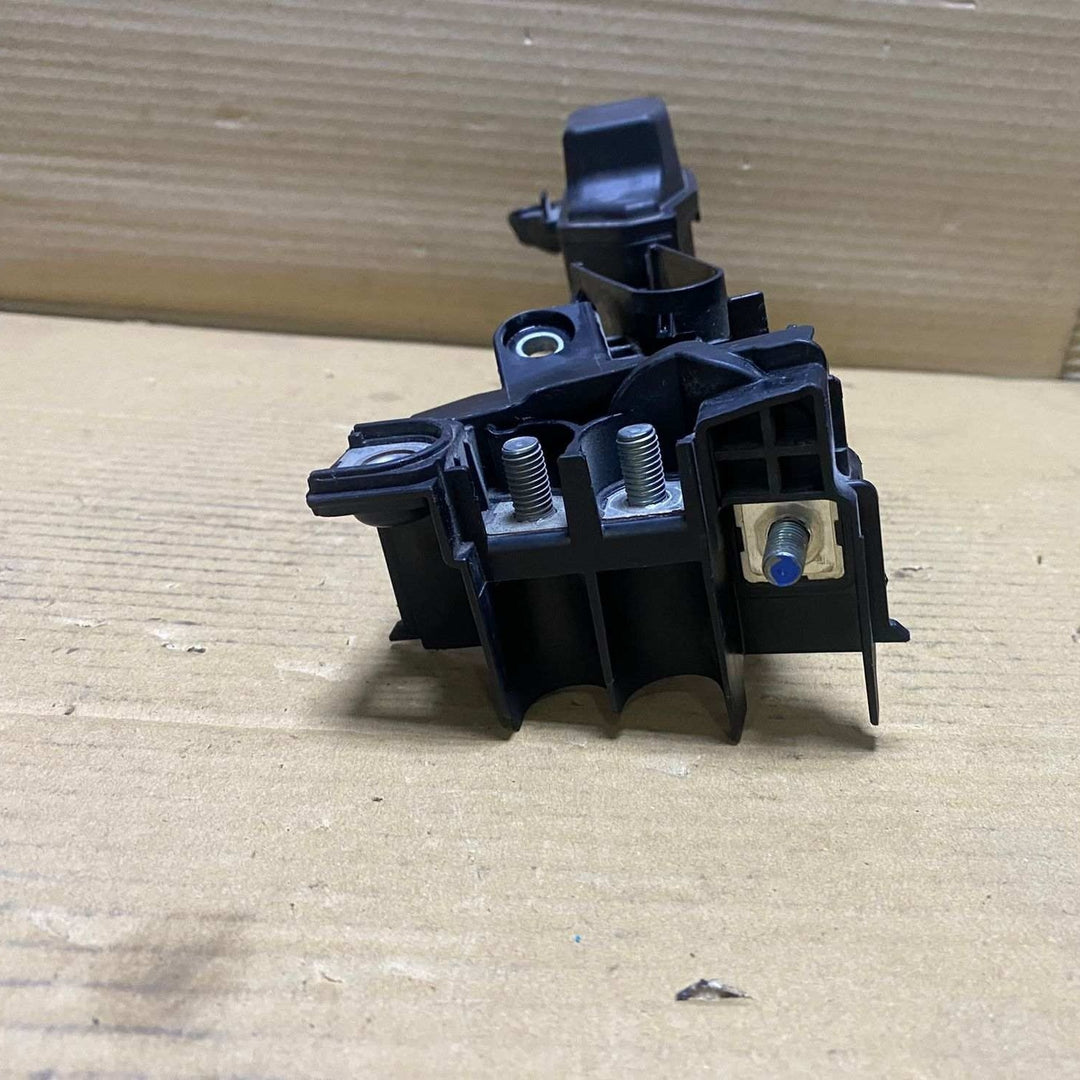 2018-2020 BMW 530e Positive Battery Jumper Point 9339830  740Le, 745e, and X3 G0