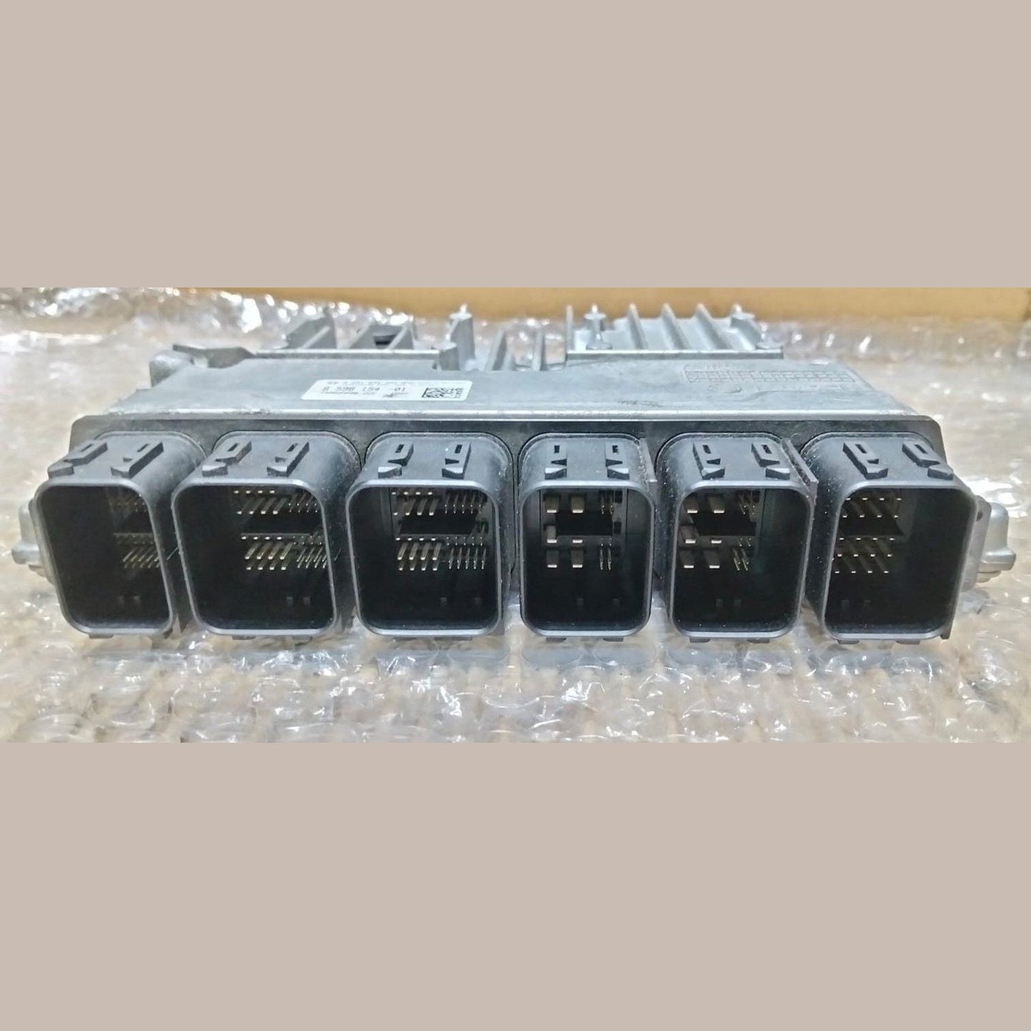 BMW Engine Control Unit 520d G30 B47 models 2017 RHD DDE 8598154