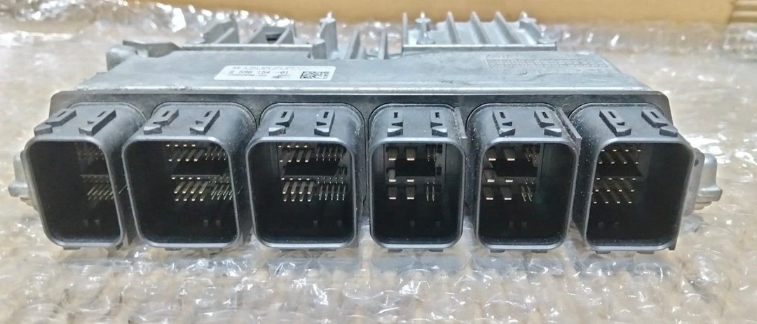 BMW Engine Control Unit 520d G30 B47 models 2017 RHD DDE 8598154