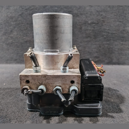 BMW 5 Series F10 F11 Anti lock Braking System DSC Module Hydraulic Unit 6868335