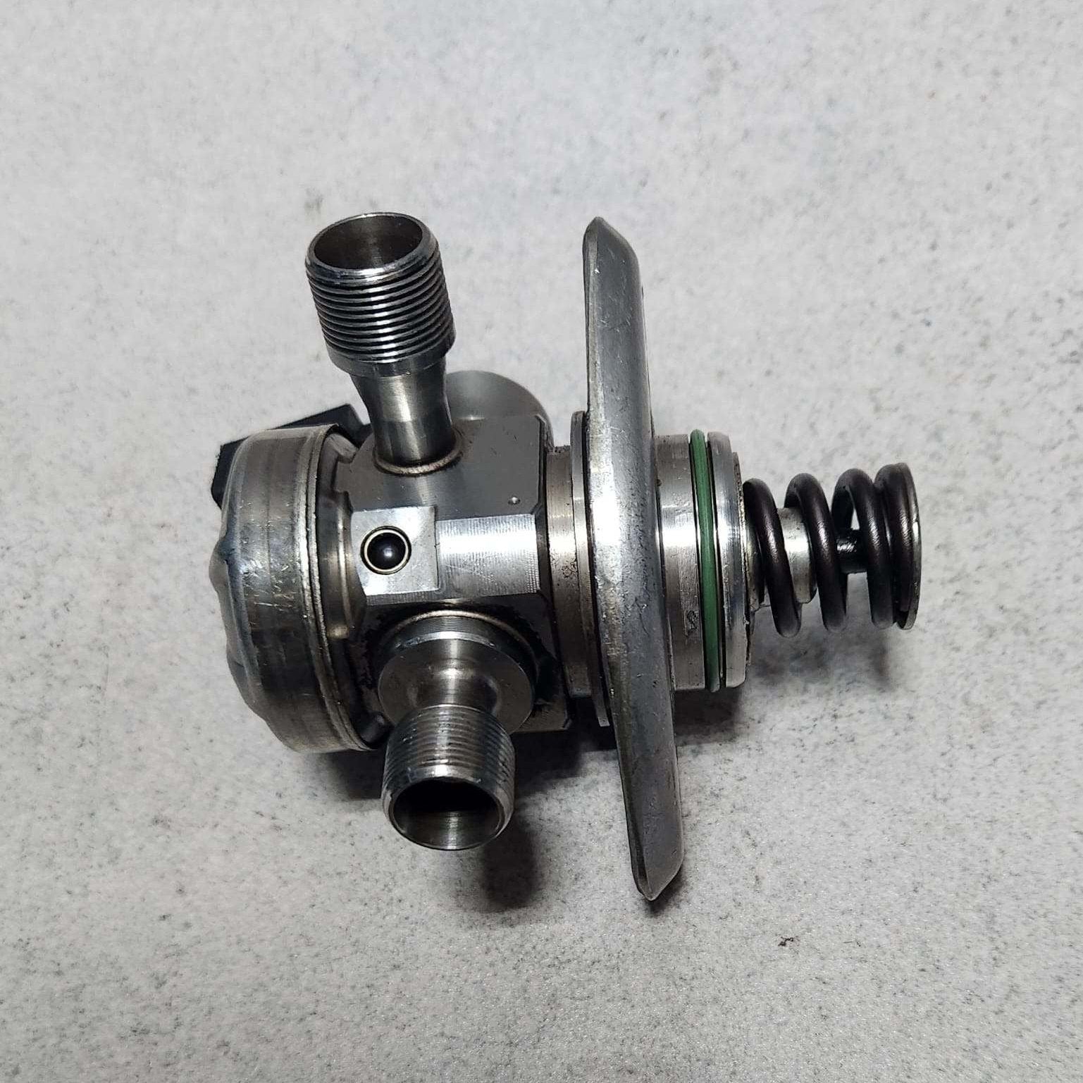 2018 Mercedes-Benz A200 High Pressure Fuel Pump A2820700001  