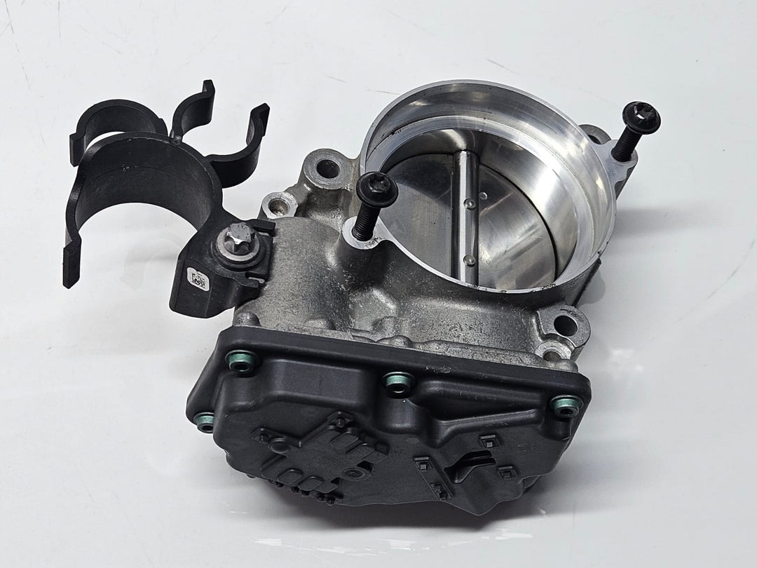 8667415-2019-2022 BMW 540i G01 G02 G05 G11 G12 Throttle Valve Body OEM