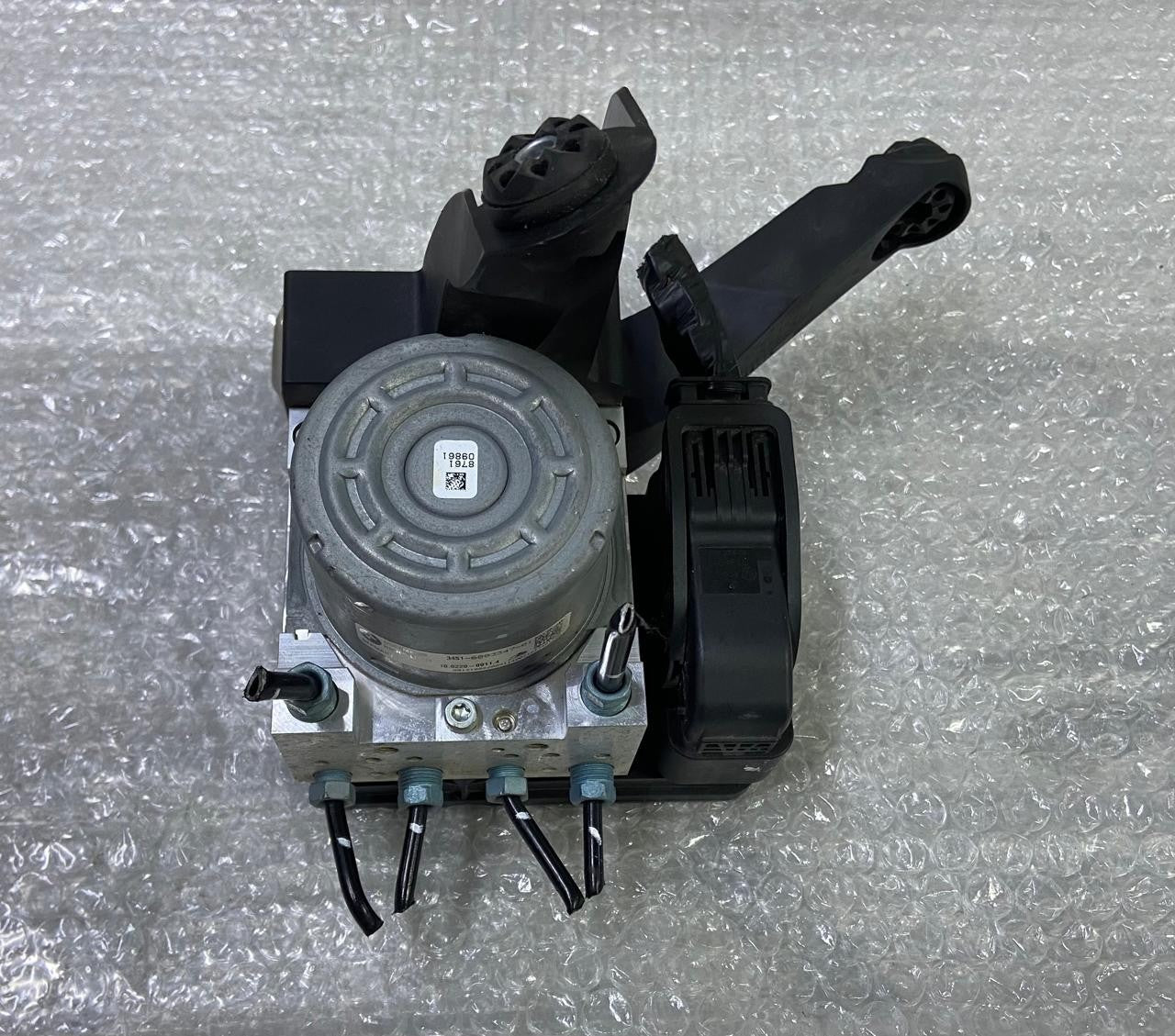 OEM BMW i3 0.6 Hybrid 125Kw ABS Pump Assembley 6883348 6883347
