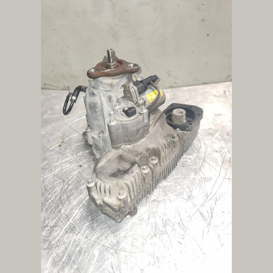 2007 BMW 328xi Transfer Case 7548666 E90 E92 E93 328xi and 335xi AWD model