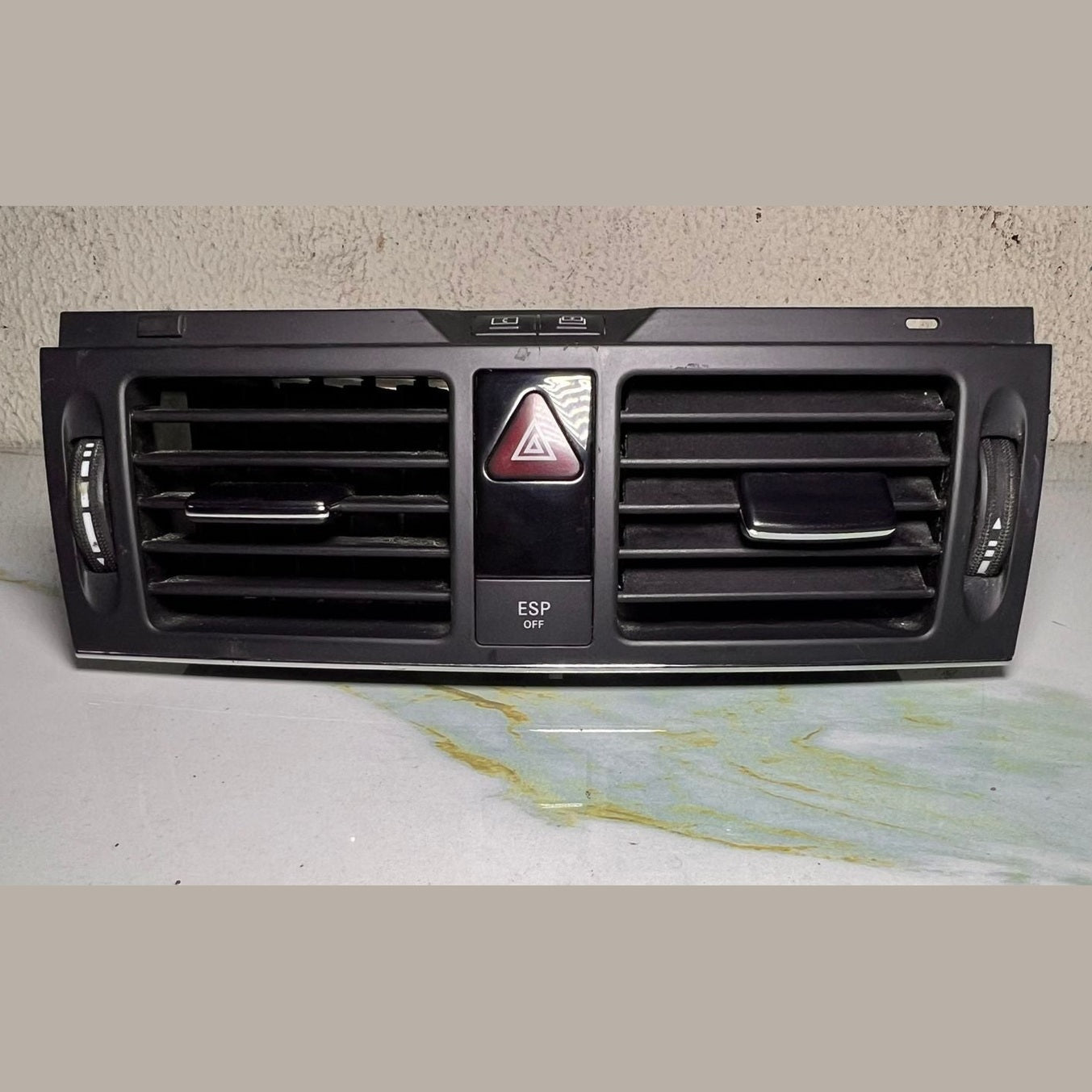 Mercedes-Benz W204 C-Class Air Vent A 204 830 41 54