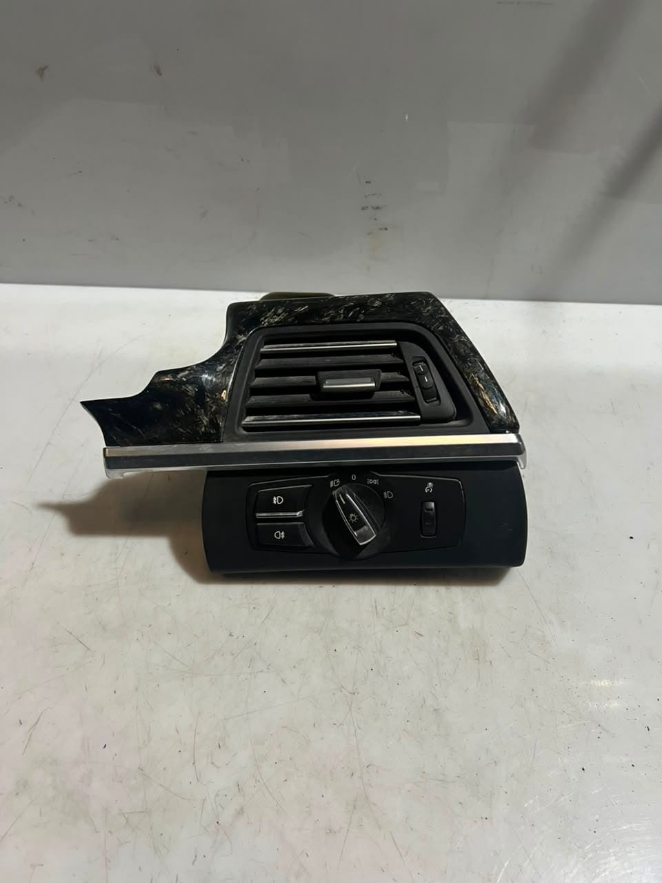 BMW F12, F13, F06 Dashboard Air Vent Grill HEAT BLOWER Right Side 9197487 OEM
