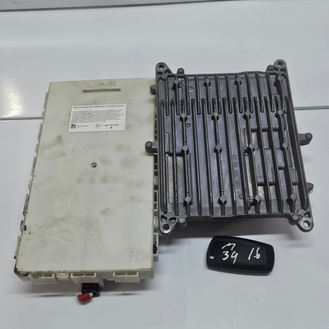 2014 BMW  116i F20 N13 Engine Control Unit ECU KEY SET DME 8630125 OEM