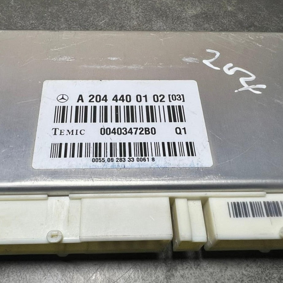 08-12 Mercedes W204 C-Class Air Airmatic Suspension Control Module A204 4400102