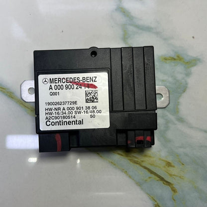 Mercedes-Benz Fuel Pump Computer Control Module A 000 900 24 14 GLC350