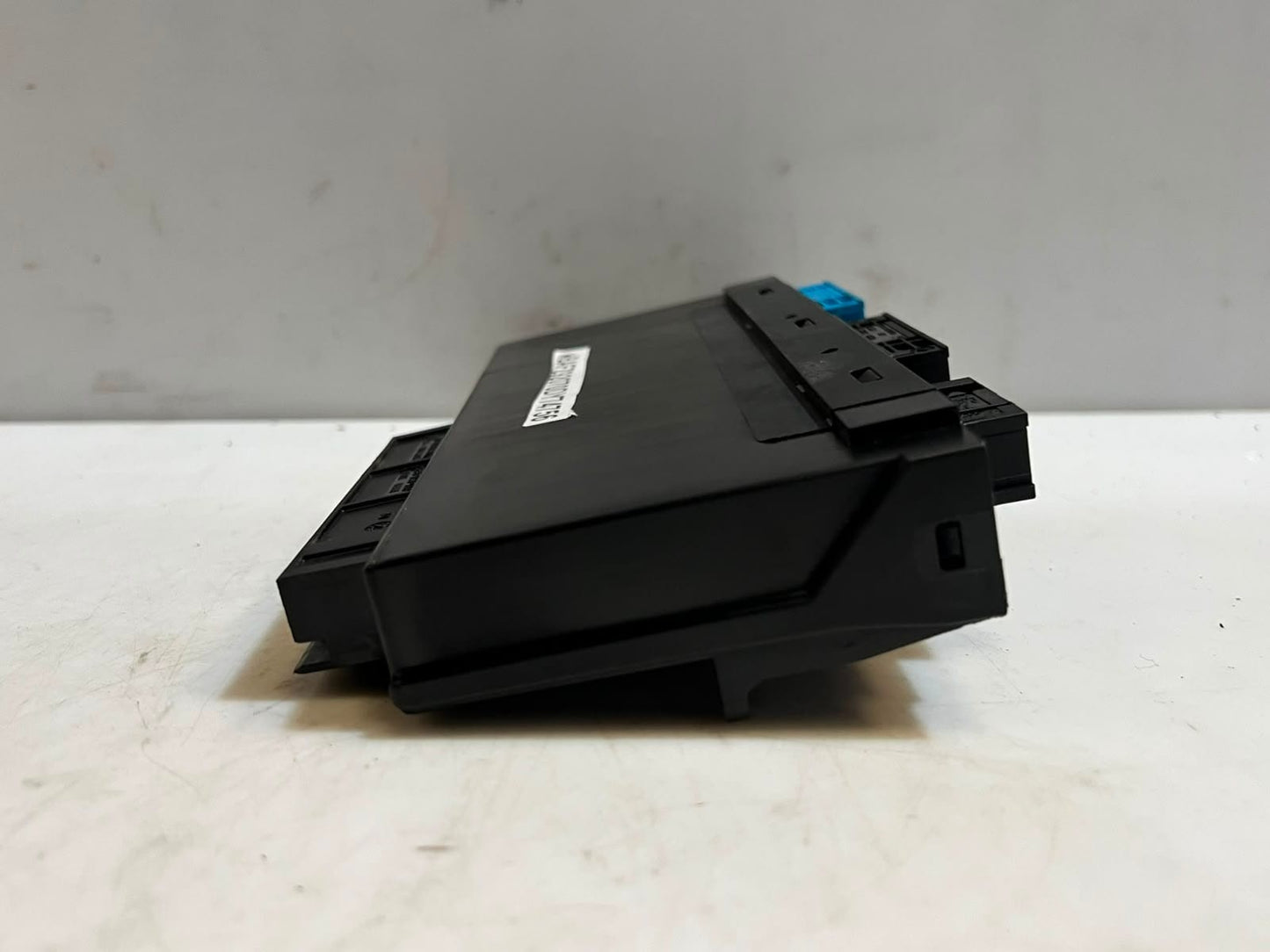 BMW F10 F11 F13 F06 F01 M5 Junction Box Electronic Control Unit V-2 unit 9284282