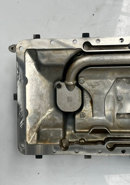 BMW F10 M5 F12 F13 M6 S63N Petrol Engine Upper Oil Sump Pan. PNo-1113 7843143 9