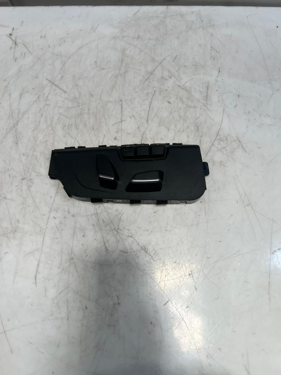2012-2018 BMW X5 F15 F32 F33 manual transmission Seat Adjustment Switch 9347406