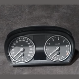 BMW 3 E90 E91  SPEEDOMETER / INSTRUMENT CLUSTER - 9242344