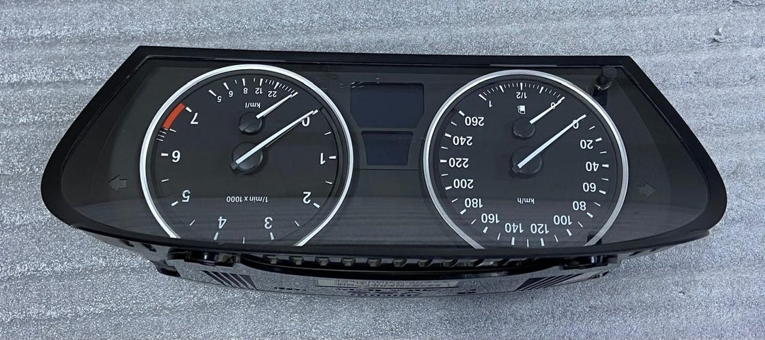 OEM BMW E60 E61 SPEEDOMETER INSTRUMENTS CLUSTER 9153750