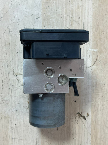BMW 5 F10 F11 ABS PUMP MODULE CONTROL UNIT HYDRAULIC BLOCKS DSC 6868339