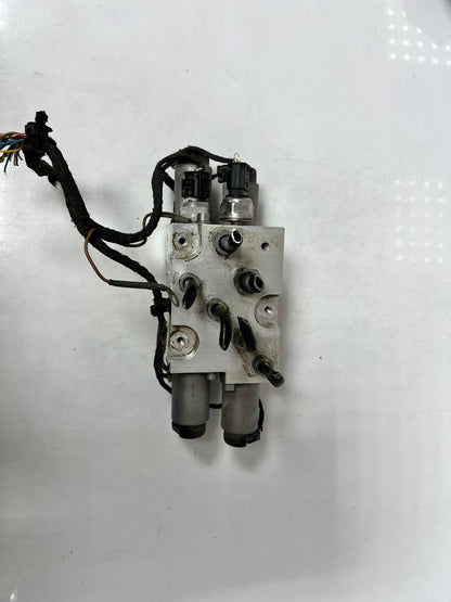 2007-2019 BMW X6 F16 F86 X5 F15 F85 Genuine Valve Block Dynamic Drive 6794578