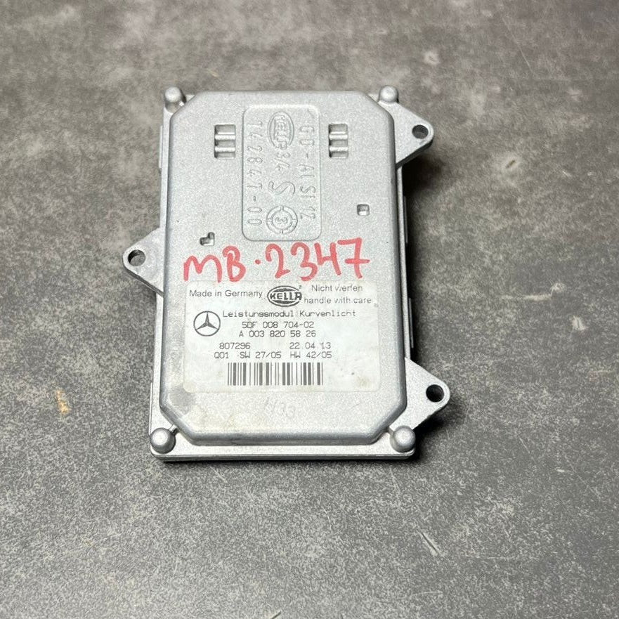 Mercedes W211 E350 Xenon Light Headlight Control Module Unit A003 8205826 OEM