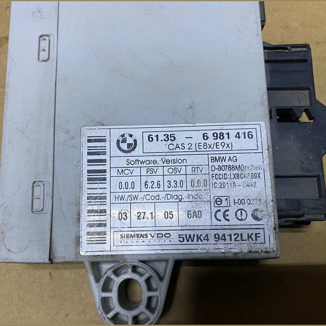 2004 BMW 545i 6-Disc Compact Cd Changer 6941416