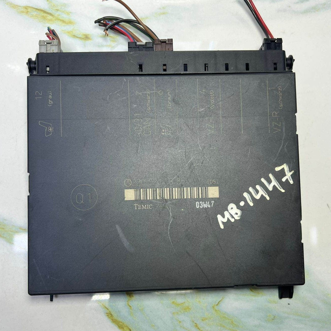 1998-2005 Mercedes-Benz S600 Rear Seat Control Module A2208201385 W220 S-Class