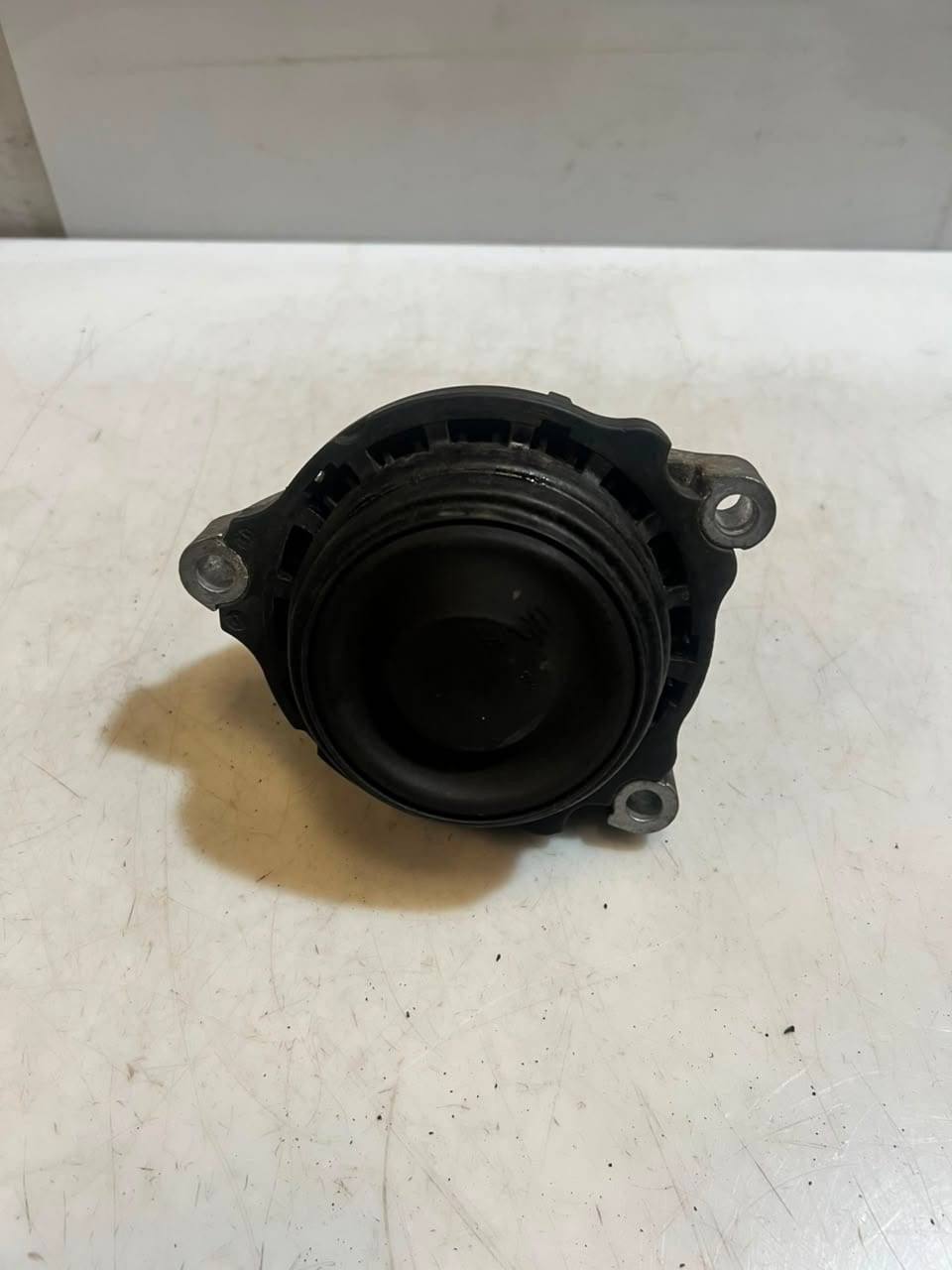 2013-2016 BMW X3 F25 X4 F26 2.0L Engine Mount Left 6868489 OEM