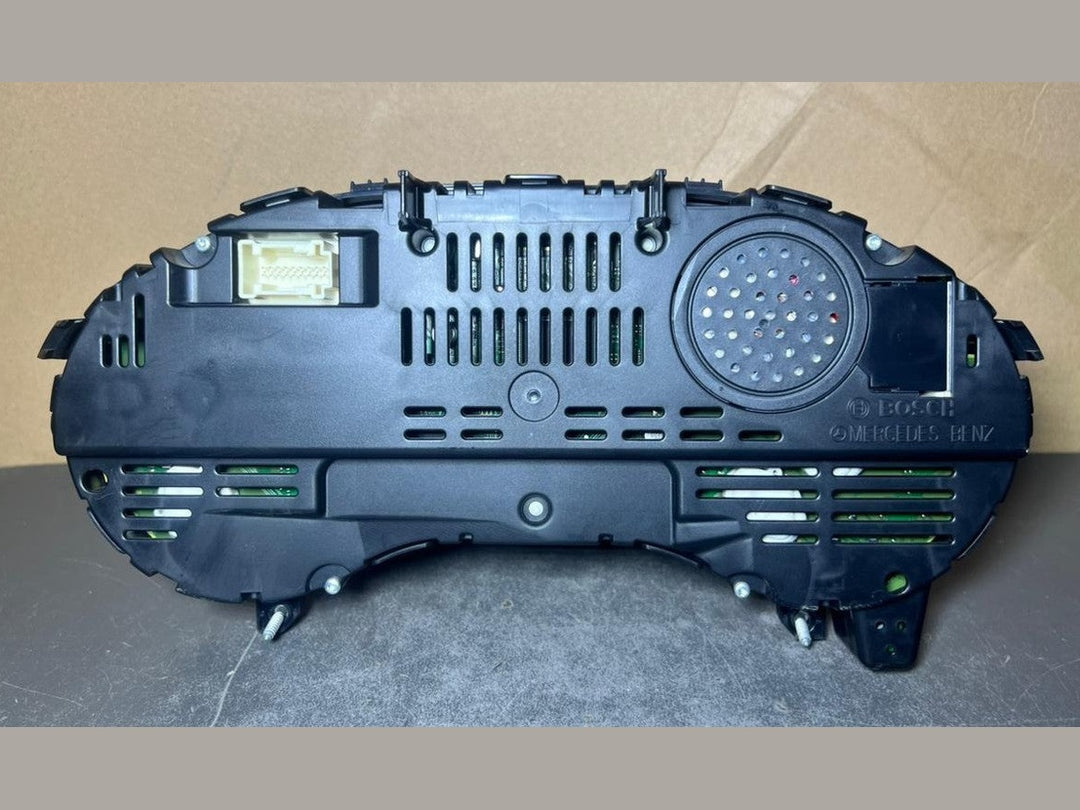 2012-2014 Mercedes-Benz W246 B-Class Instrument Cluster Speedometer A246 9009214
