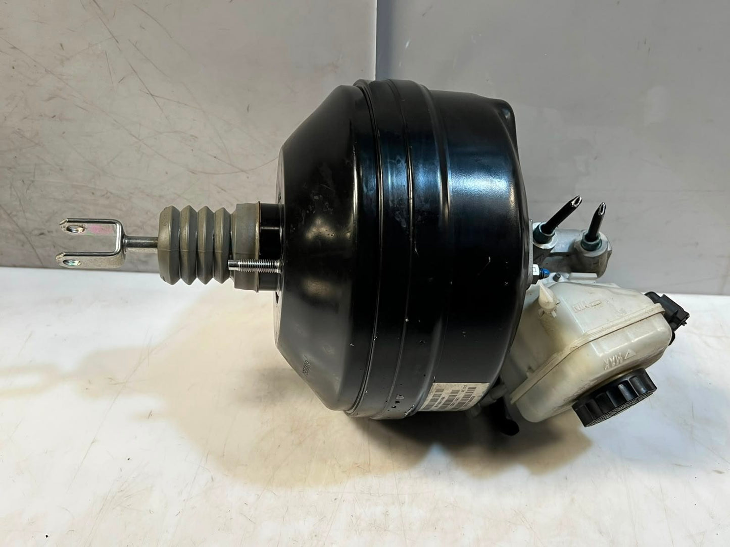2014-2016 BMW 3 Series F30 F20 F21 F22 228i Brake Servo Master Cylinder 6798419