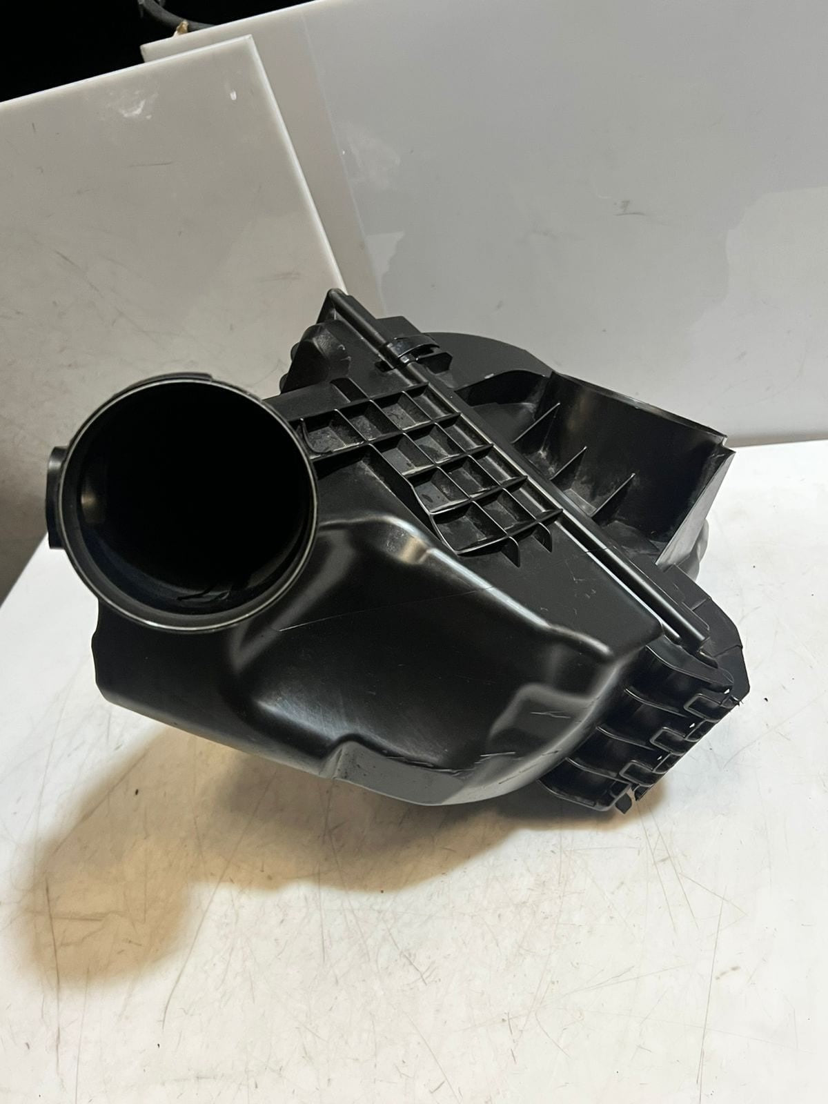 2010-2016 BMW 528i F10 N20 520I F11 F07 Air Intake Filter Box 7612014 OEM