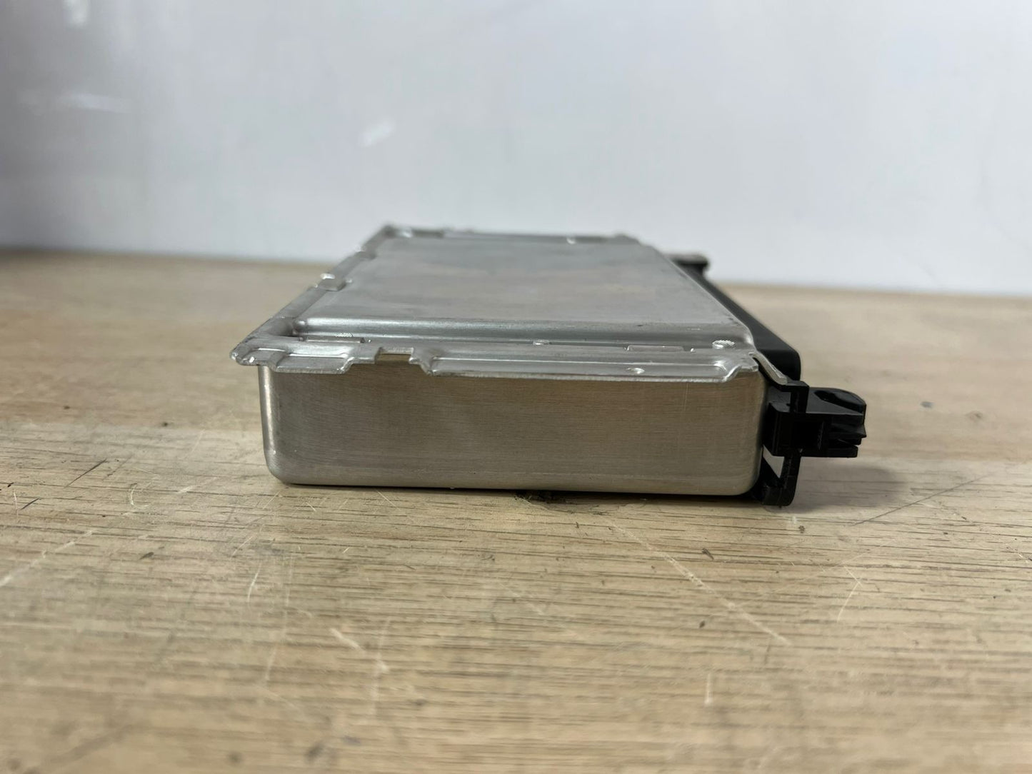 1999-2000 BMW 528i Transmission Control Module 1423505 E39 5 Series 528i 