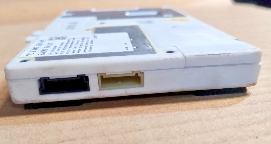 OEM BMW G11 G12 ANTENNA MODULE DIVERSITY STEREO RECEIVER - 1D2447507