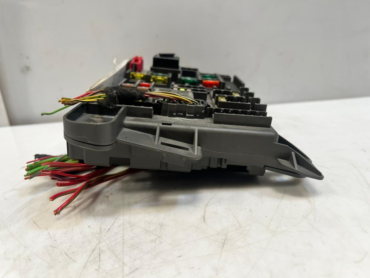 2007-2014 BMW X5 E70 and X6 E71 Rear Power Distribution Fuse Box 6931687 OEM