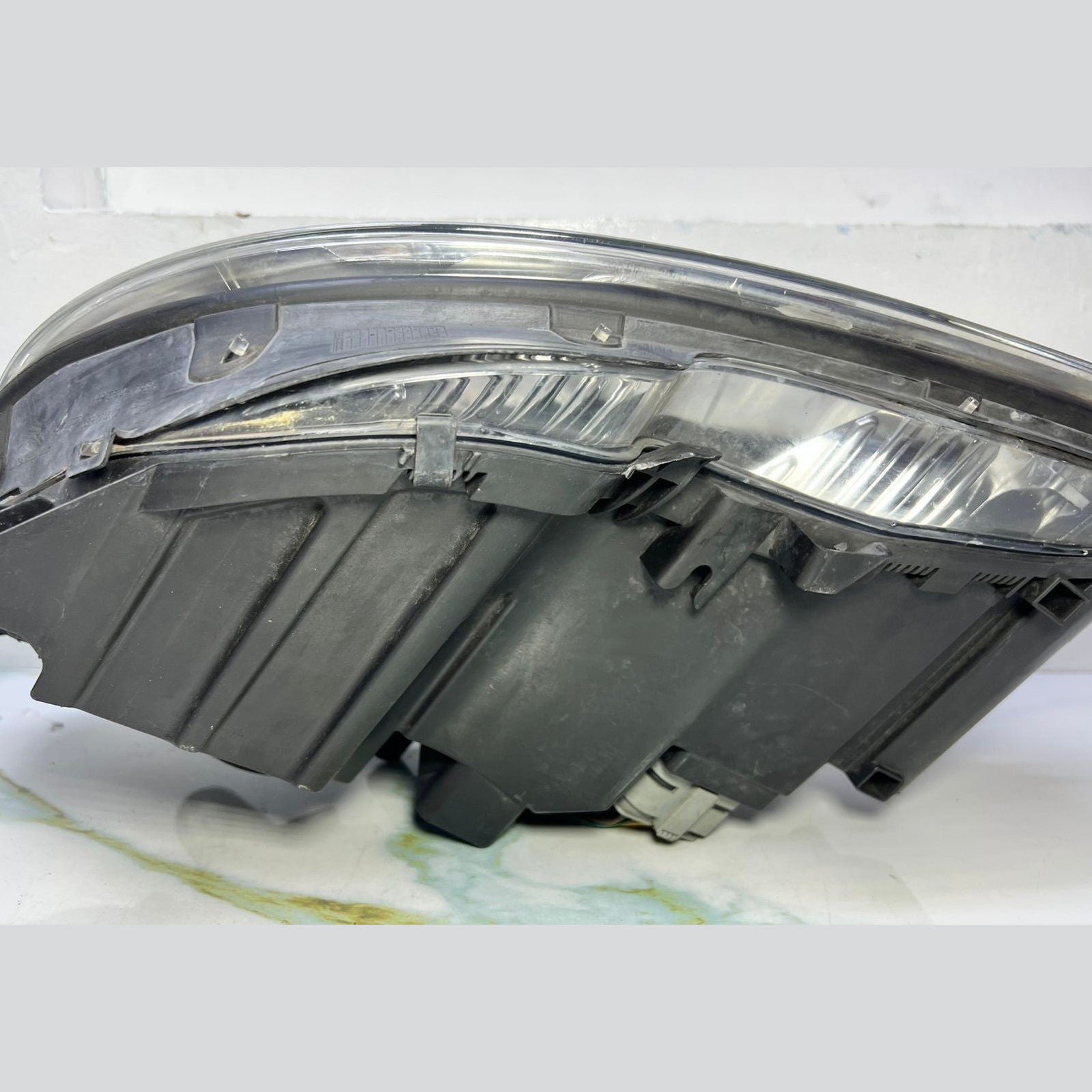 06-08 Mercedes W204 C-Class Front Right Side Head light Headlamp A204 8208661