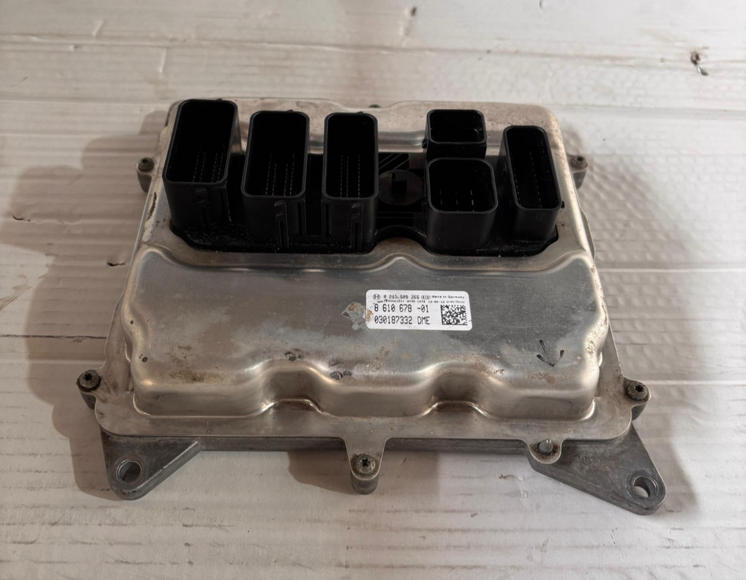 BMW X1 E84 2012 TO 2015 2.8 XDRIVE ECU SET 8610678