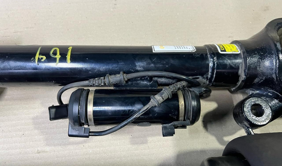 Mercedes W164 GL450 Front Right \ Left Side Air Suspension Shock Absorber Strut