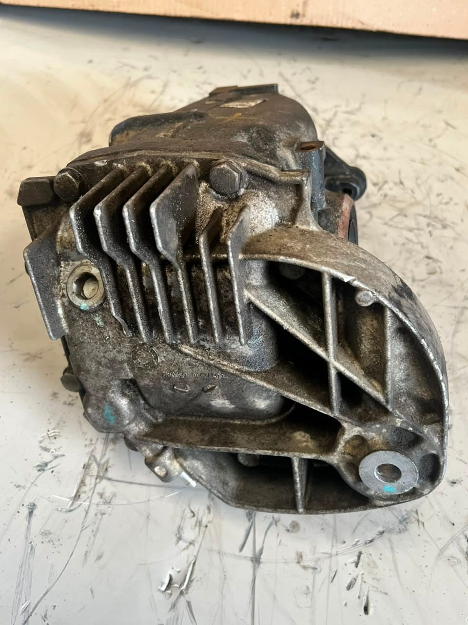 2000-2006 BMW X5 X4 X3 X6 X1 E53 3.0i 4.10 ratio Rear Differential 7524888 OEM