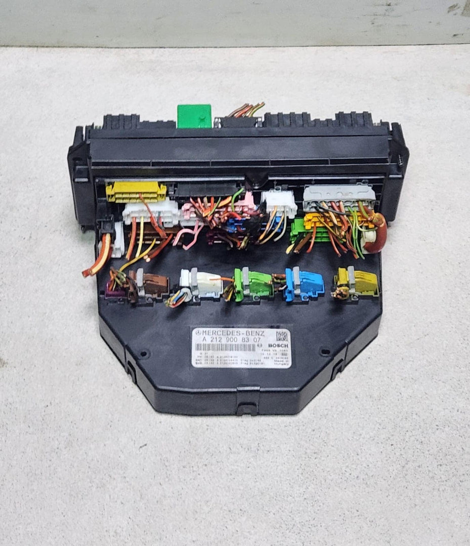 2010-16 Mercedes E-Class Front Sam Control Fuse Box Module A2129008307 W212 W204