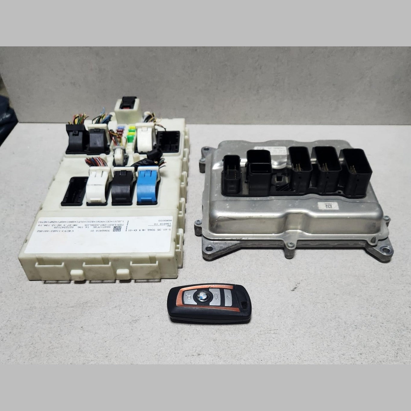 BMW F30 320i F32 N20 Engine Control Unit DME Set 8631725 OEM