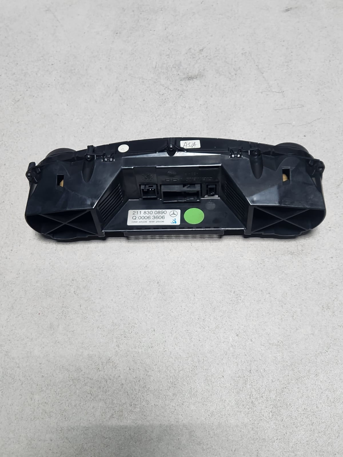 Mercedes-Benz Climate Control Panel 2118300890 W211 E-Class and S211 E-Class