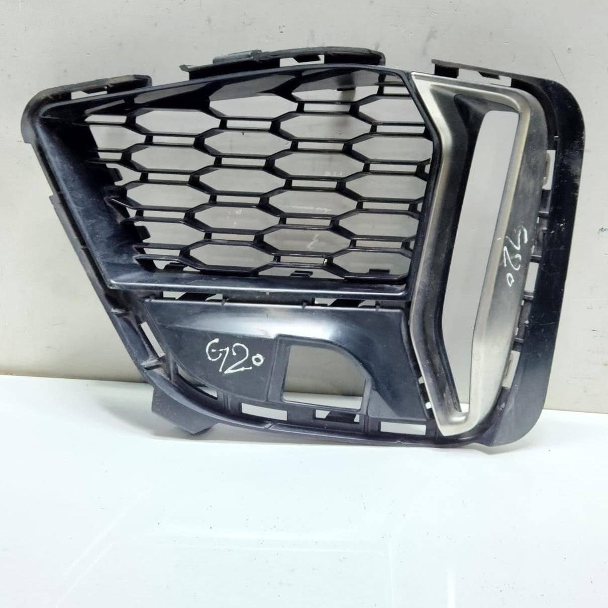 BMW M340 Bumper Ventilation Grille Right Front 8075650 3 Series G20 G21 M340