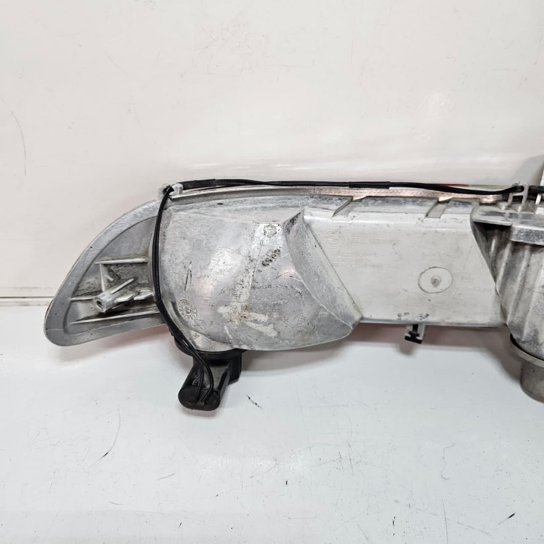 6911900-2004-2005 BMW 6 Series E63 E64 645Ci Taillight Rear Lower Right OEM