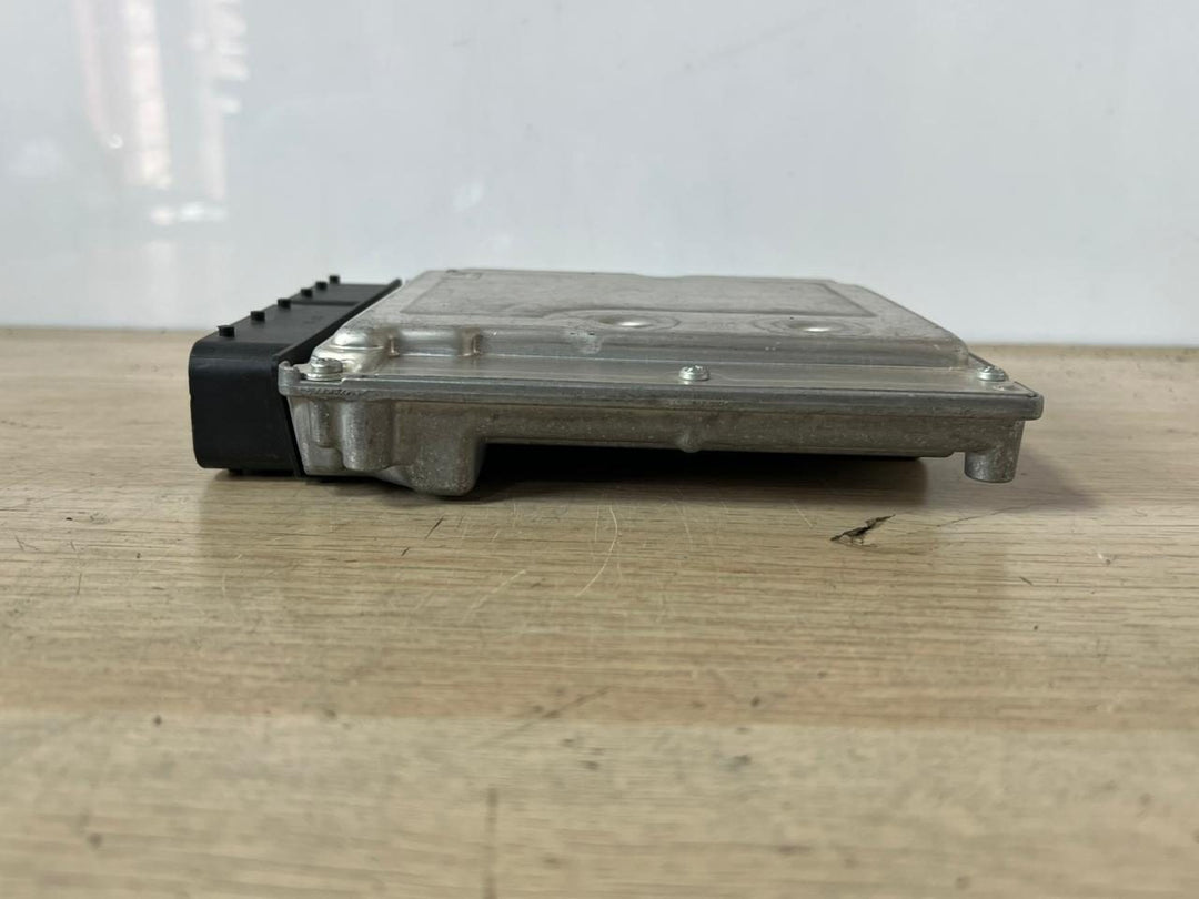 BMW Engine Control Unit 7803369 E60 E61 530xd E65 E66 730D OEM