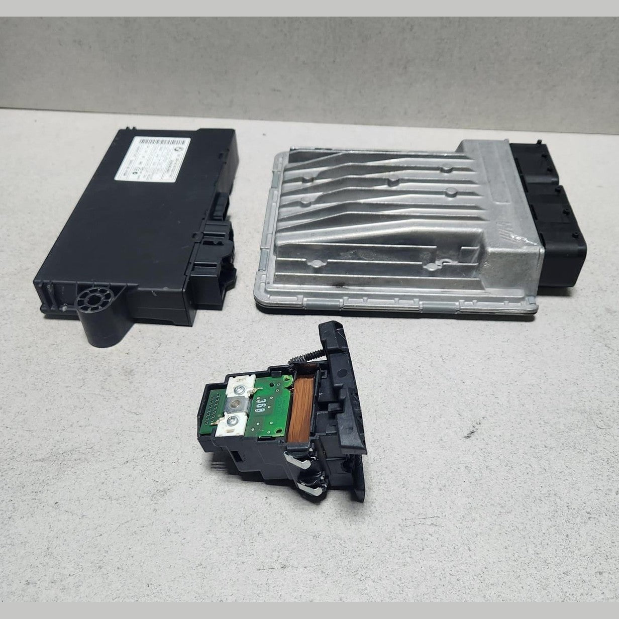 2008-2013 BMW M3 Engine Computer DME 7842403 BMW M3 E90 E92 E93 MS MS60 ECU SET 