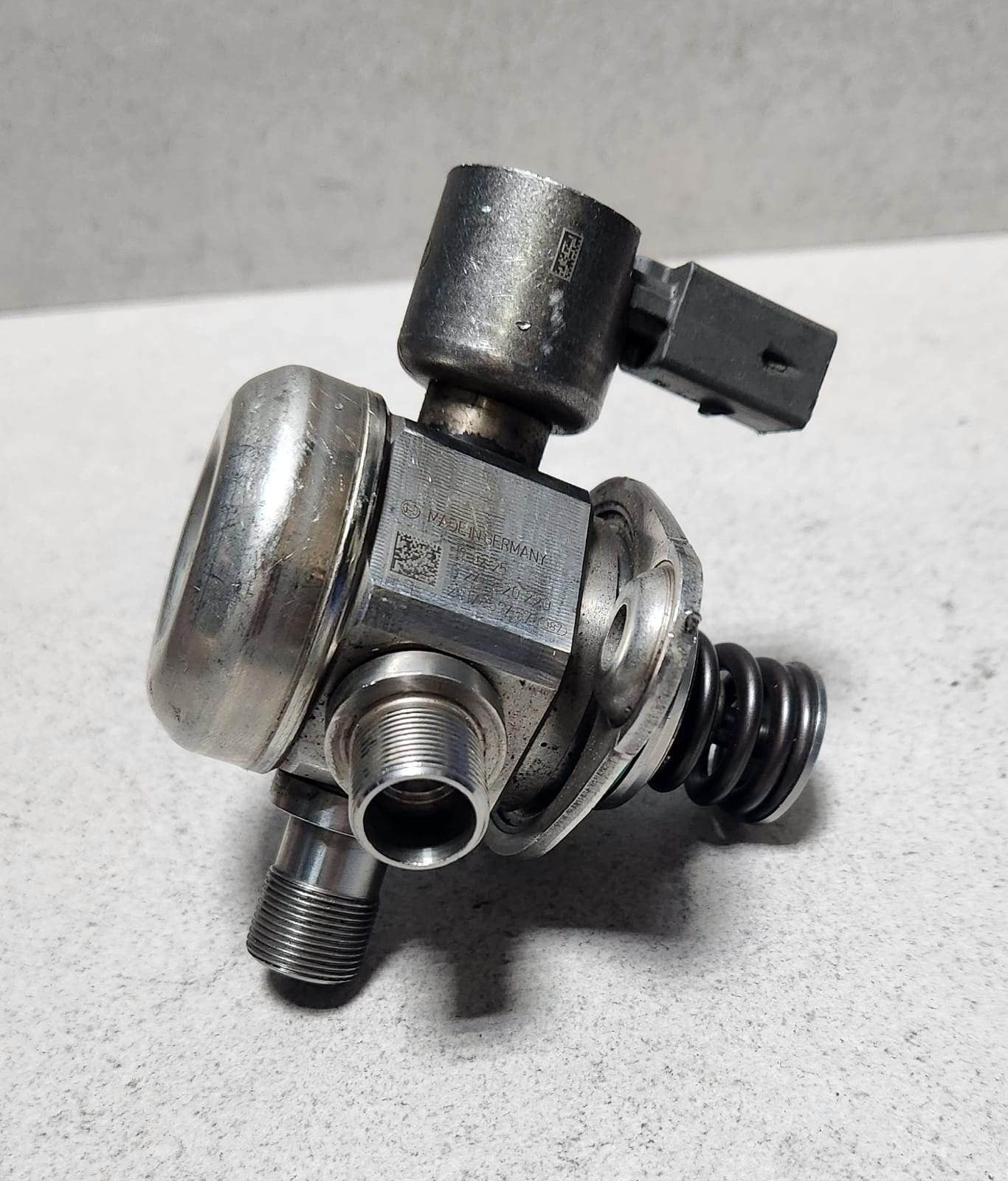 2012-2018 Mercedes-Benz CLS550 High Pressure Fuel Pump A2780701101