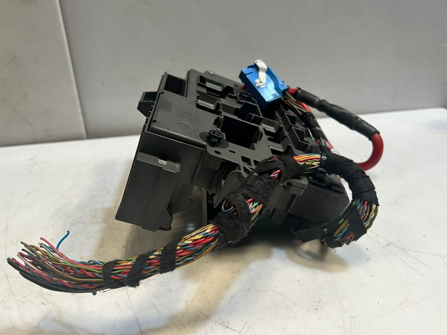 BMW Z4 E89 Sdrive18i Power Distribution Fuse Box Front Plastic Metal 9154971 OEM