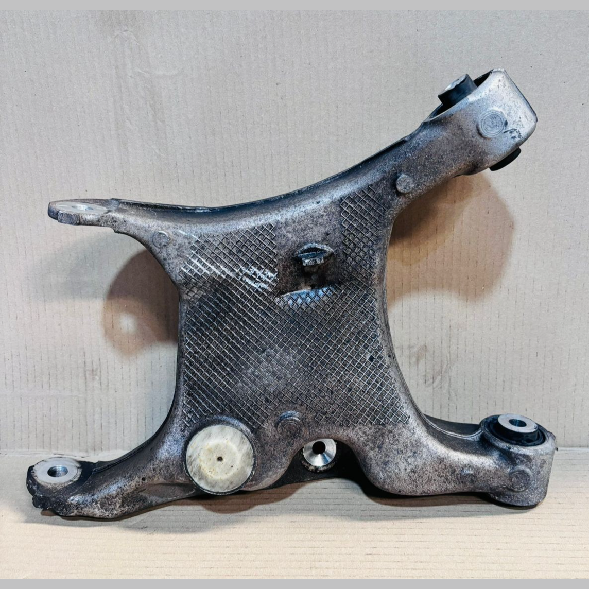 BMW E60 2007  SMG REAR LEFT CONTROL ARM - 6755989