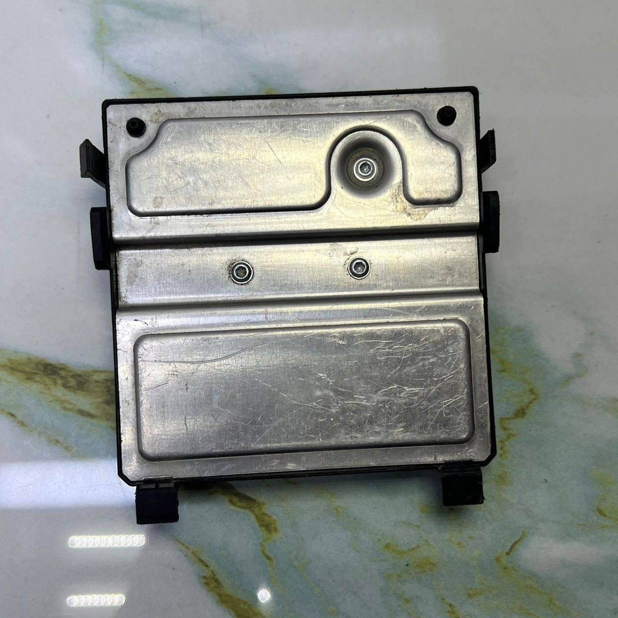2007-2013 Mercedes-Benz S550 Central Gateway Control Module A221 9006702 W221 S-