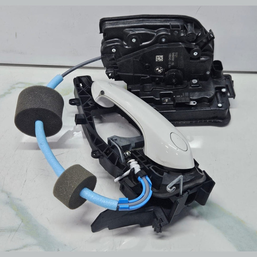 18-24 BMW G01 X3 Driver Left Front Door Latch Lock Actuator 9492091 OEM