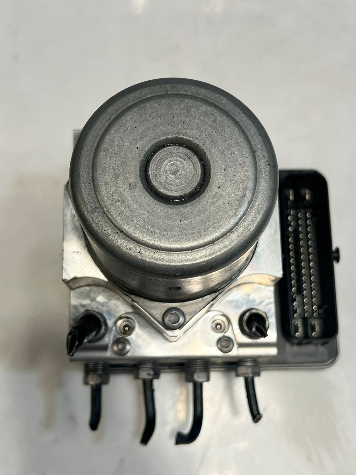 BMW G11 G12 740e ABS Anti-Lock Brake Pump Assembly 6886392 OEM